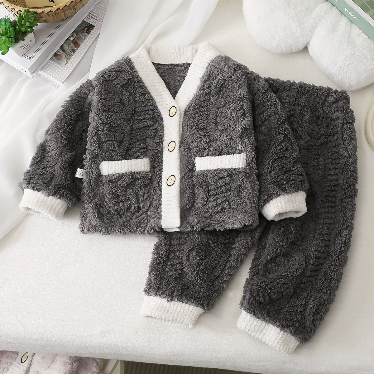 Winter Flavored Pajama Set for Kids – Cozy & Cute! 🌙❄️